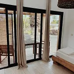 Asulito 400 M2 House With Pool ラハレス