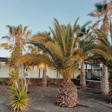 Asulito 400 M2 House With Pool *